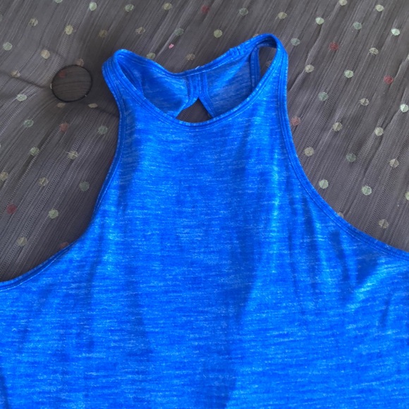 Lululemon loose fitting blue tank size 2 - Picture 2 of 5